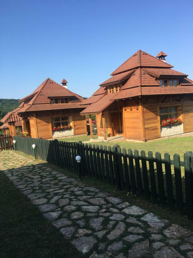 Nacionalna Kuca Bajo Mackat Exterior foto